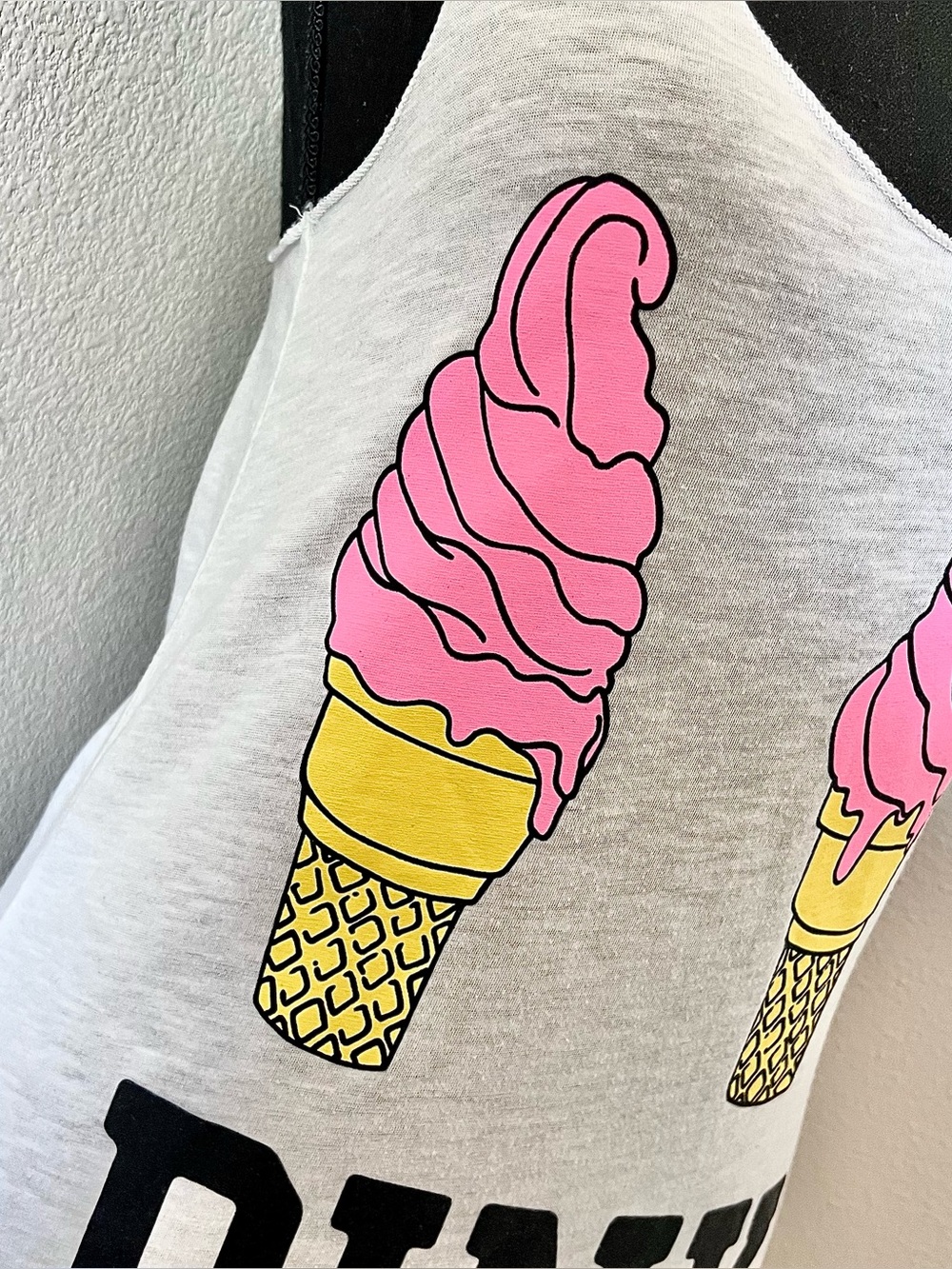 RARE EXC • VS PINK Double Ice Cream Cone Graphic Sleep Tank • - Picture 4 of 11